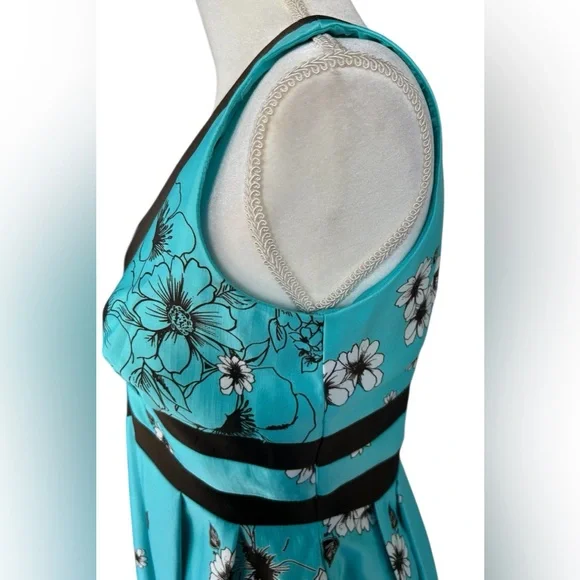Dressbarn Floral V-Neck Midi Dress in Turquoise and Black - Picture 6 of 10